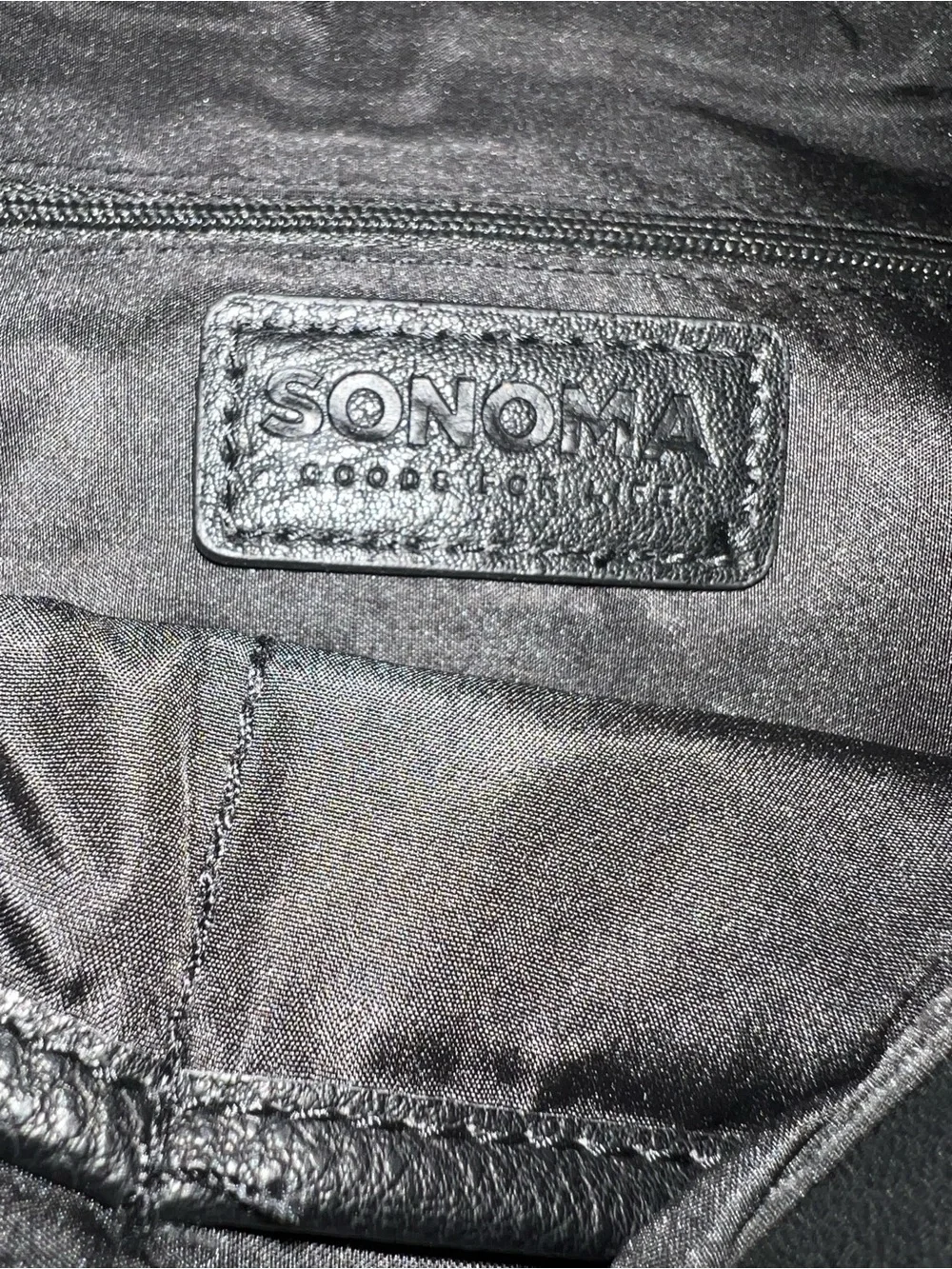 SONOMA Black Men’s Crossbody Messenger Bag Interior Detail